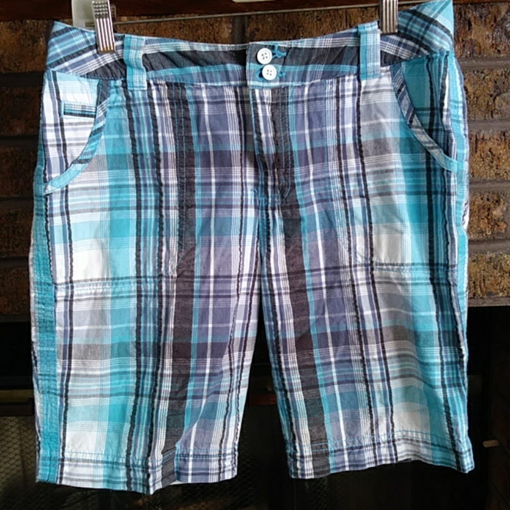 🎈3/$20 St. Johns bay blue plaid bermuda shorts